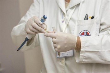 各個保險公司推出了少兒特定重疾保險