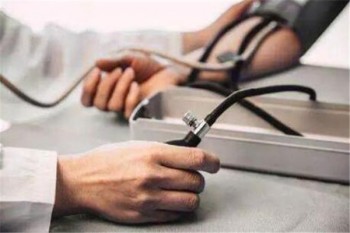 卓越守護(hù)百萬醫(yī)療慢性病?？睿ǜ哐獕喊妫┒嗌馘X