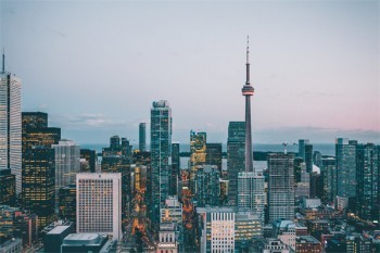 交了5年的保費退保比例多少
