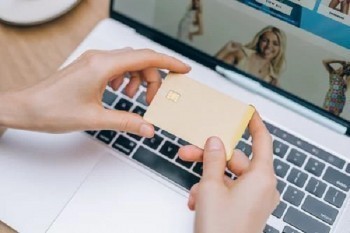 信用卡逾期影響公積金貸款嗎？逾期影響車貸嗎？