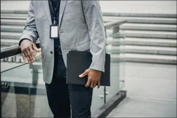 銀保猶豫期不給退保怎么辦