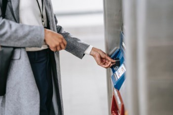 查信用卡欠款怎么查詢？欠款影響房貸嗎？