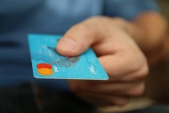 銀行起訴信用卡逾期流程是什么？多久會被起訴？