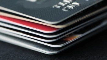 信用卡逾期多久會上征信黑名單？多久會被銀行起訴？