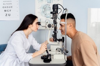 人壽康悅百萬醫(yī)療保險(xiǎn)怎么樣？帶意外嗎？