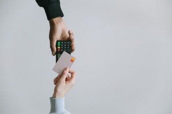 信用卡逾期成呆賬怎么辦