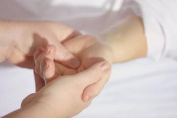 百萬醫(yī)療保險66歲一年交多少
