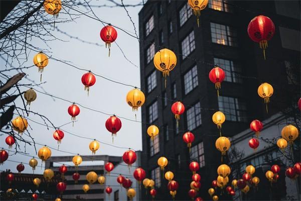 3000保費(fèi)能退多少錢(qián)？退保時(shí)保費(fèi)退給誰(shuí)？