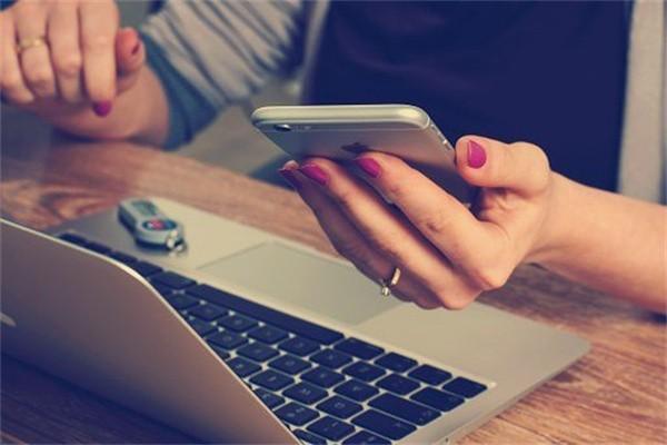 退保可以退給被保險(xiǎn)人嗎？退保需要本人辦理嗎？