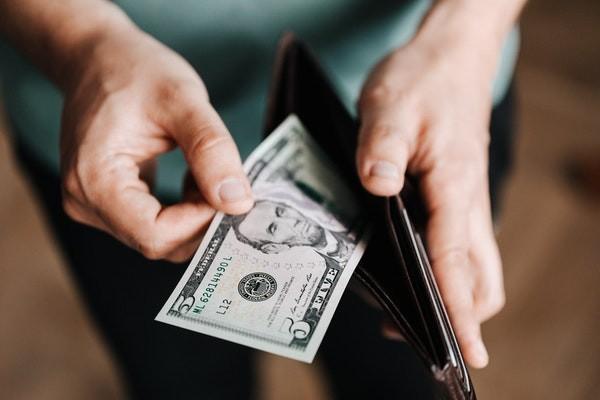 中華人壽退保保費(fèi)多久到賬？隨時(shí)都可以退保嗎？
