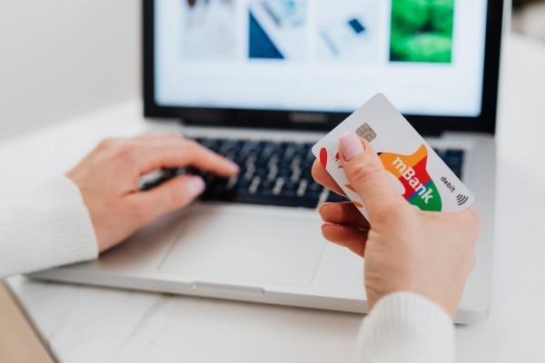 信用卡有過逾期能貸款買房嗎？能辦理信用卡嗎？