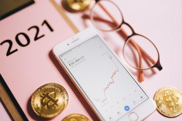交了三年的保險(xiǎn)4000元每年今天不交了能退多少？怎么退？