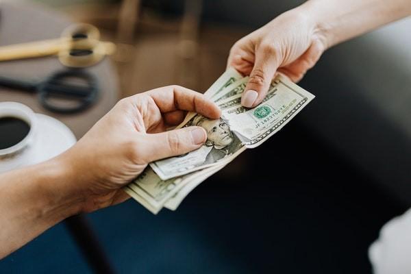 退保怎么計算現(xiàn)金價值？現(xiàn)金價值什么時候超過保費？