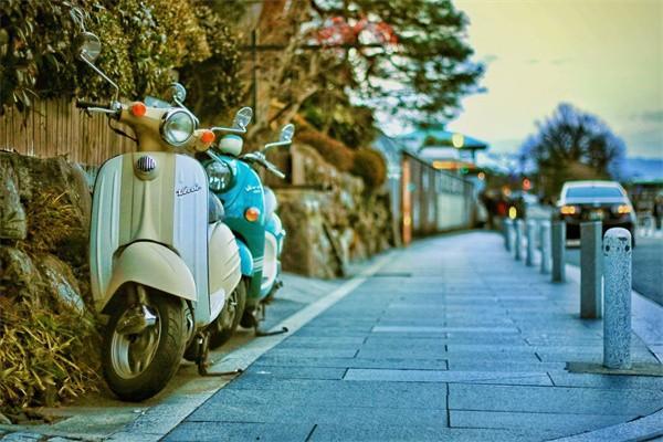 每年交6000交了10年退保能拿回本金嘛