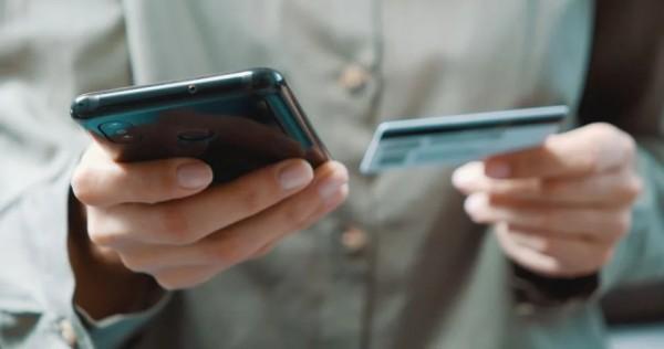 招商信用卡逾期了怎么跟銀行協(xié)商解決