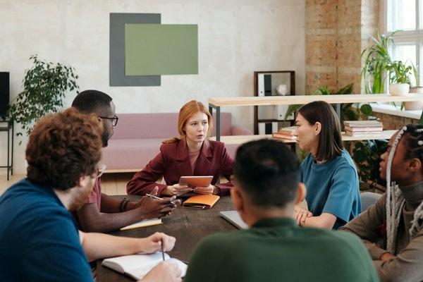 員工意外保險該怎么買？團(tuán)體意外險多少錢一年？