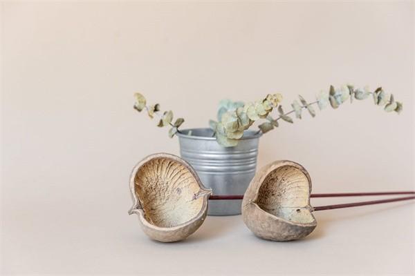 給股票買保險(xiǎn)不用付保費(fèi)是真的嗎？買了能退嗎？