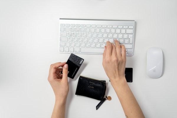 社保卡可以轉(zhuǎn)賬嗎？什么情況下能提取個人賬戶余額？