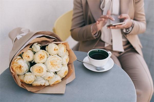 理財保險一年交三萬交三年是真的嗎？可以取出來嗎？