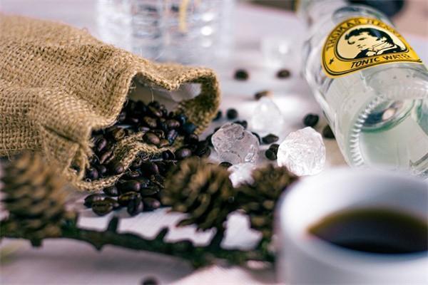 企業(yè)的商業(yè)保險險種通常包括