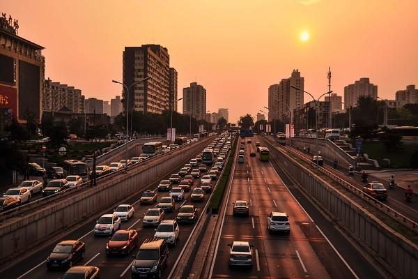 車險一年多少錢？怎么挑選車險劃算？