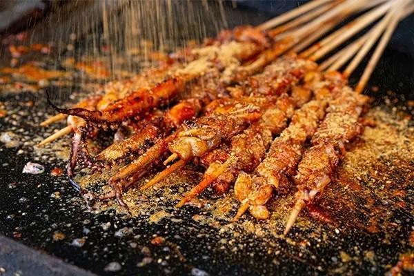 什么叫第三者責(zé)任保險(xiǎn)？第三者指的是誰(shuí)？