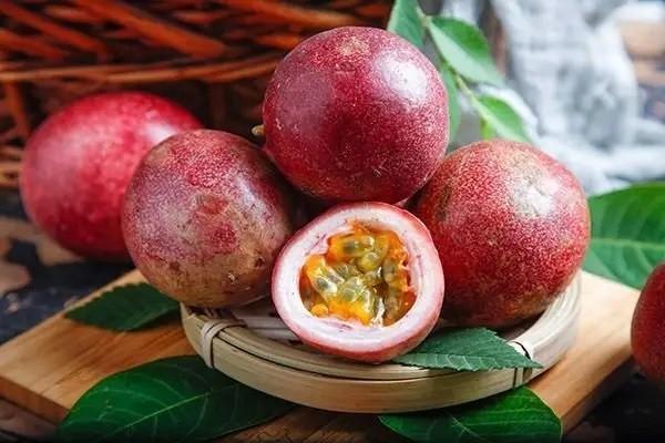 金佑人生2014交了六年了能取出來嗎？分紅有多少？