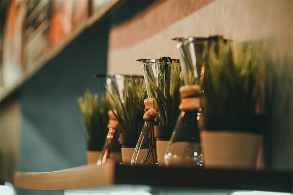 如何在手機上更改投保人？更改投保人需要什么材料？