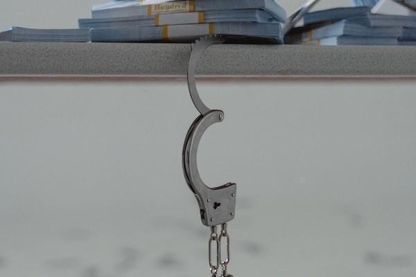 銀行卡凍結導致信用卡逾期要怎么辦？逾期后要怎么辦