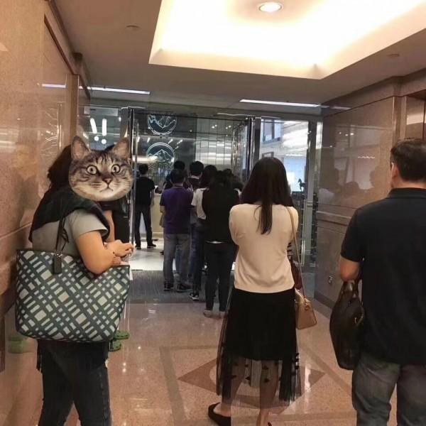 通宵排隊(duì)買香港保險(xiǎn)