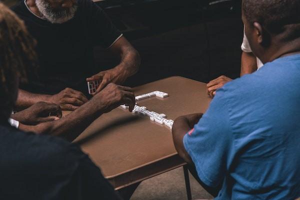 買了五險意外死亡能賠多少錢？還有哪些途徑獲得賠償？