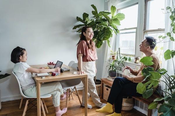 城鄉(xiāng)居民養(yǎng)老保險要多少歲才能領？怎么領取？