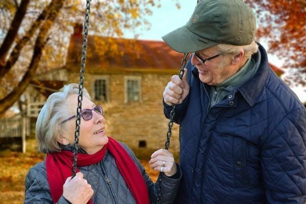 農(nóng)村醫(yī)療保險60歲以后還交嗎？可以領(lǐng)多少錢？