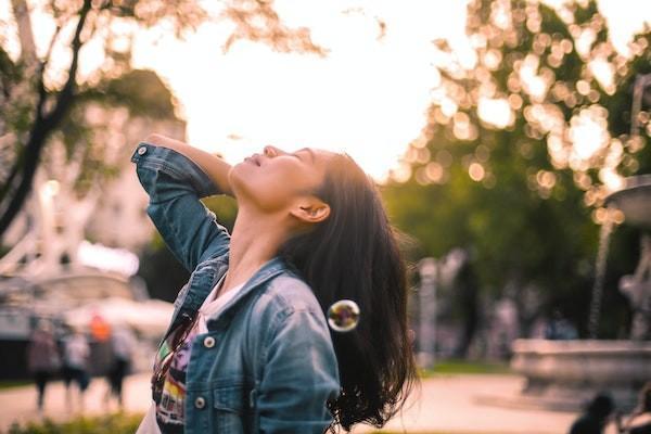 女性多大年齡不能交養(yǎng)老保險(xiǎn)了？女性交養(yǎng)老保險(xiǎn)年限不夠怎么辦？
