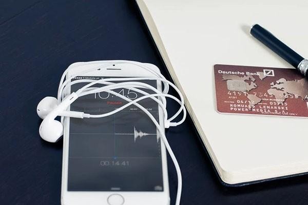 光大銀行信用卡還不上款怎么辦？還不上款逾期上門嗎