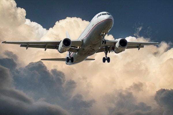 航空意外險發(fā)票抬頭是個人可以報銷嗎？錢給誰呢？