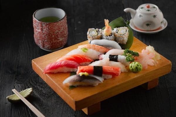 職工到退休年齡但養(yǎng)老保險(xiǎn)差三個(gè)月怎么辦？退休后可以領(lǐng)多少錢？