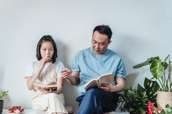 學(xué)校里的意外險(xiǎn)報(bào)銷比例是多少？怎么報(bào)銷？