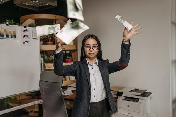 捷信委托律師起訴我了會(huì)怎么樣，打電話說起訴我是真的嗎