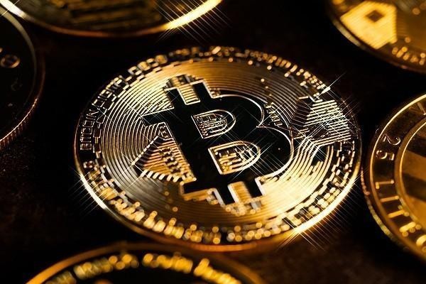 信用卡逾期4天違約金多少合適，怎樣補救