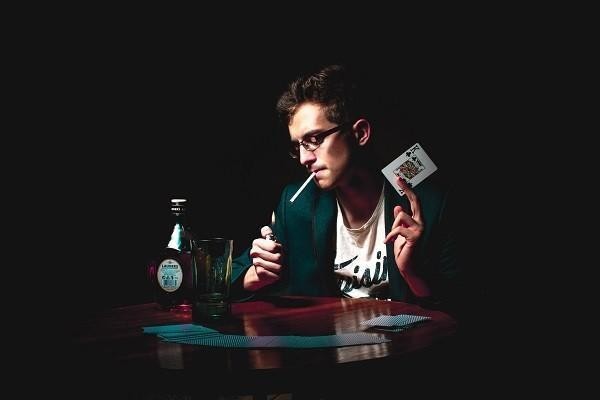 農(nóng)商銀行逾期過一次會有什么影響，記錄多久消除