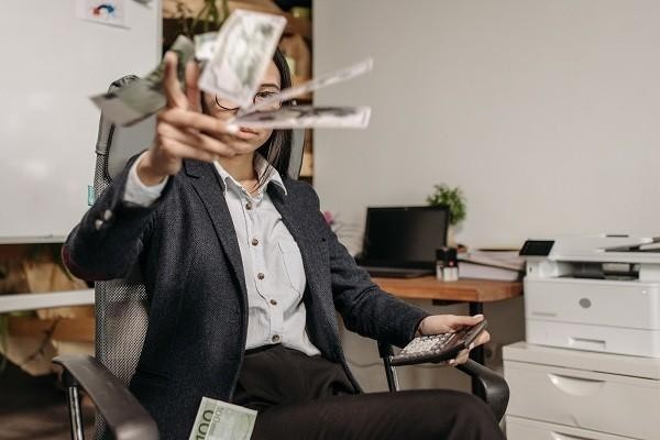興業(yè)信用卡起訴還可以協(xié)商嗎，銀行信用卡逾期3年后果怎樣