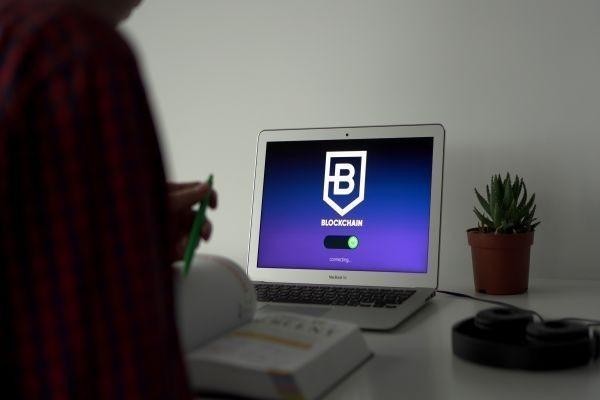 借唄逾期支付寶還能用么，暫時還不起咋辦