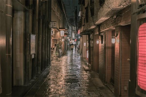 中國人壽保險退保拿回本金嗎，怎么退