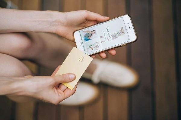 分期樂延期還款需要什么證明，會(huì)影響信用嗎