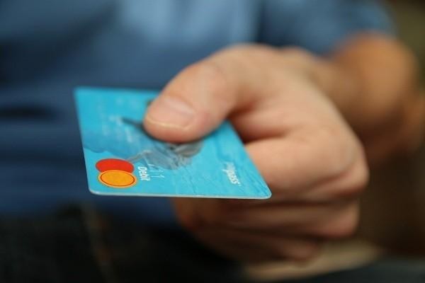 金條逾期怎么協(xié)商分期36期呢，還款后額度會被降低嗎