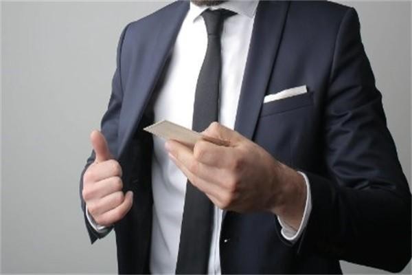 支付寶有逾期對(duì)微粒貸有關(guān)系嗎，利息如何計(jì)算的