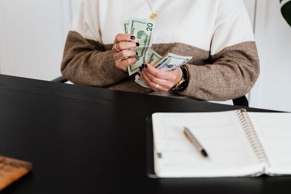馬上金融逾期多久起訴，起訴后會坐牢嗎
