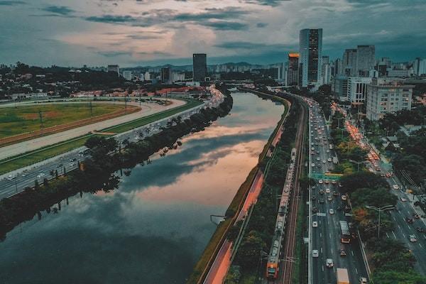 新華保險可以異地辦理業(yè)務(wù)嗎，怎么查詢保單