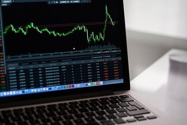 中信信用卡逾期多久起訴，起訴還是還不上怎么辦